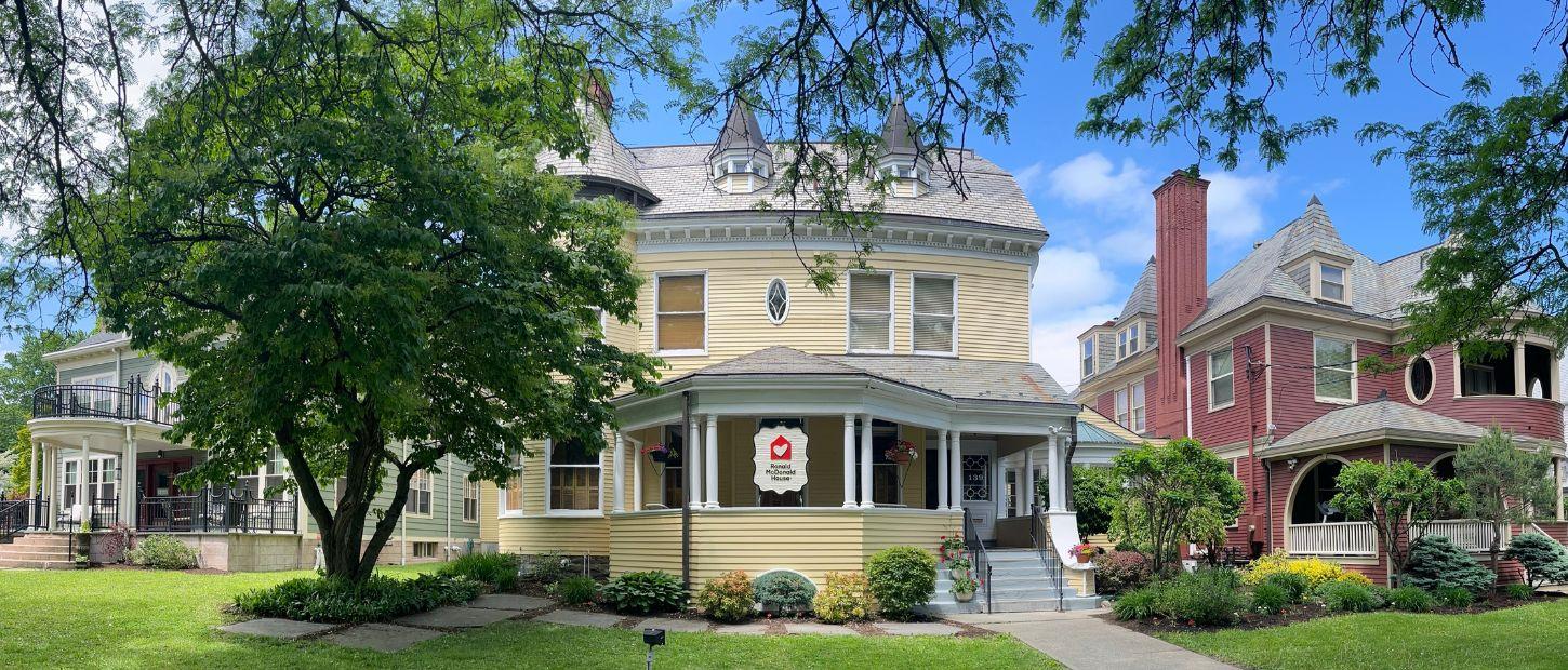 Panoramic picture of Ronald McDonald House in Albany