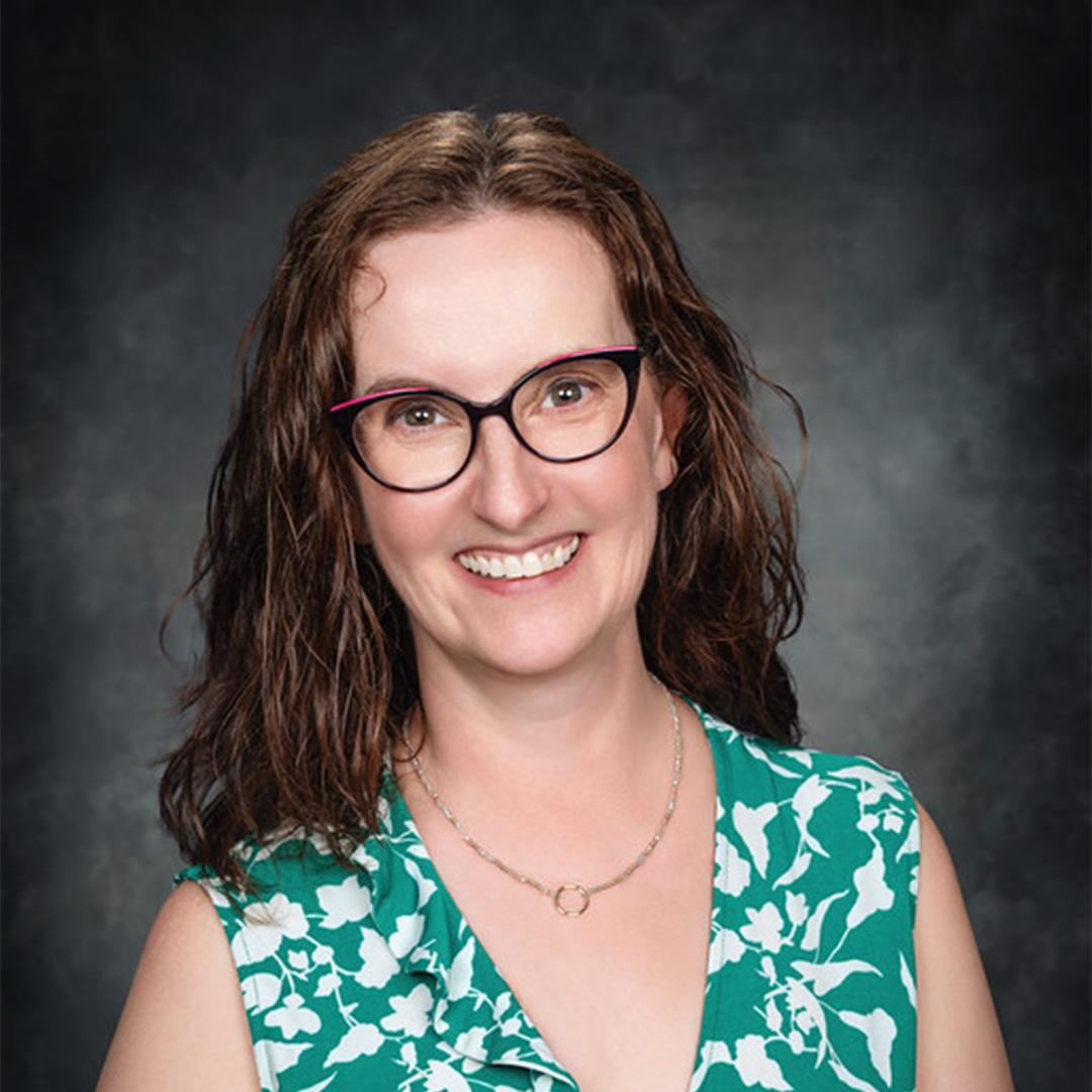 Leigh Hoffman headshot