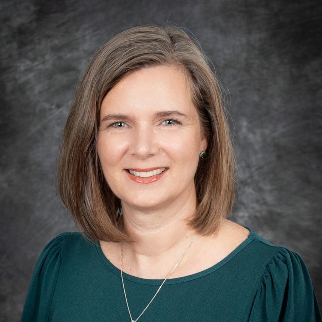 Tina Woodward headshot